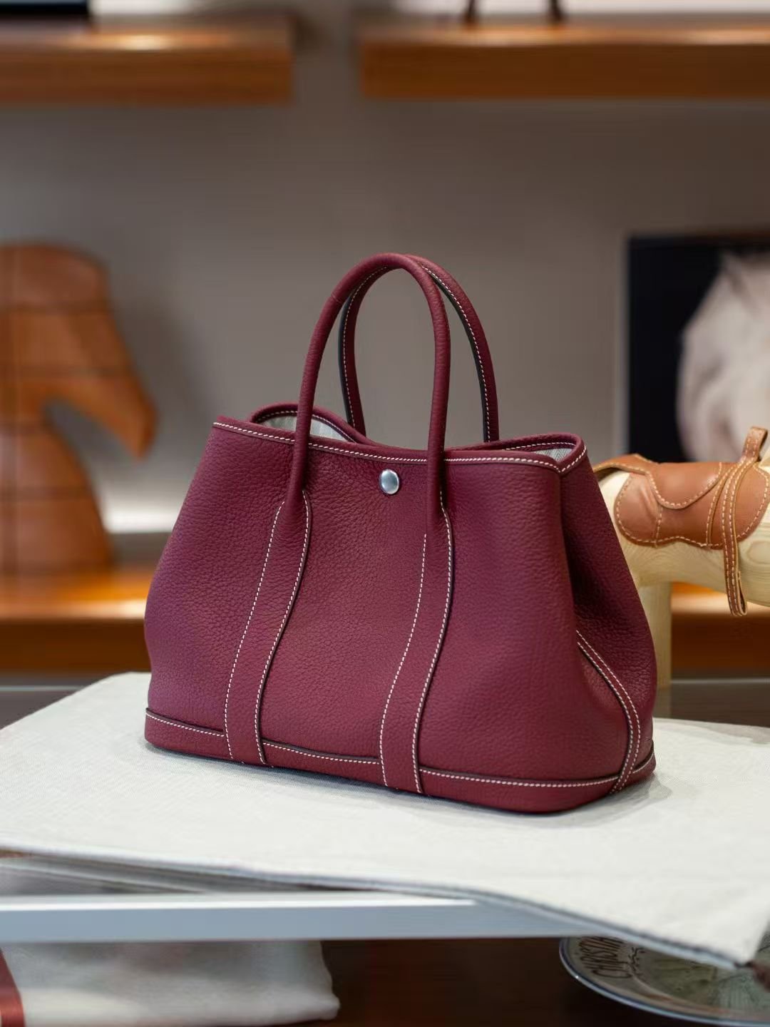 Top-grain cowhide handbag - Image 2