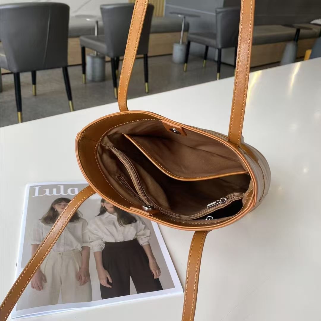 cowhide bucket bag - Image 5