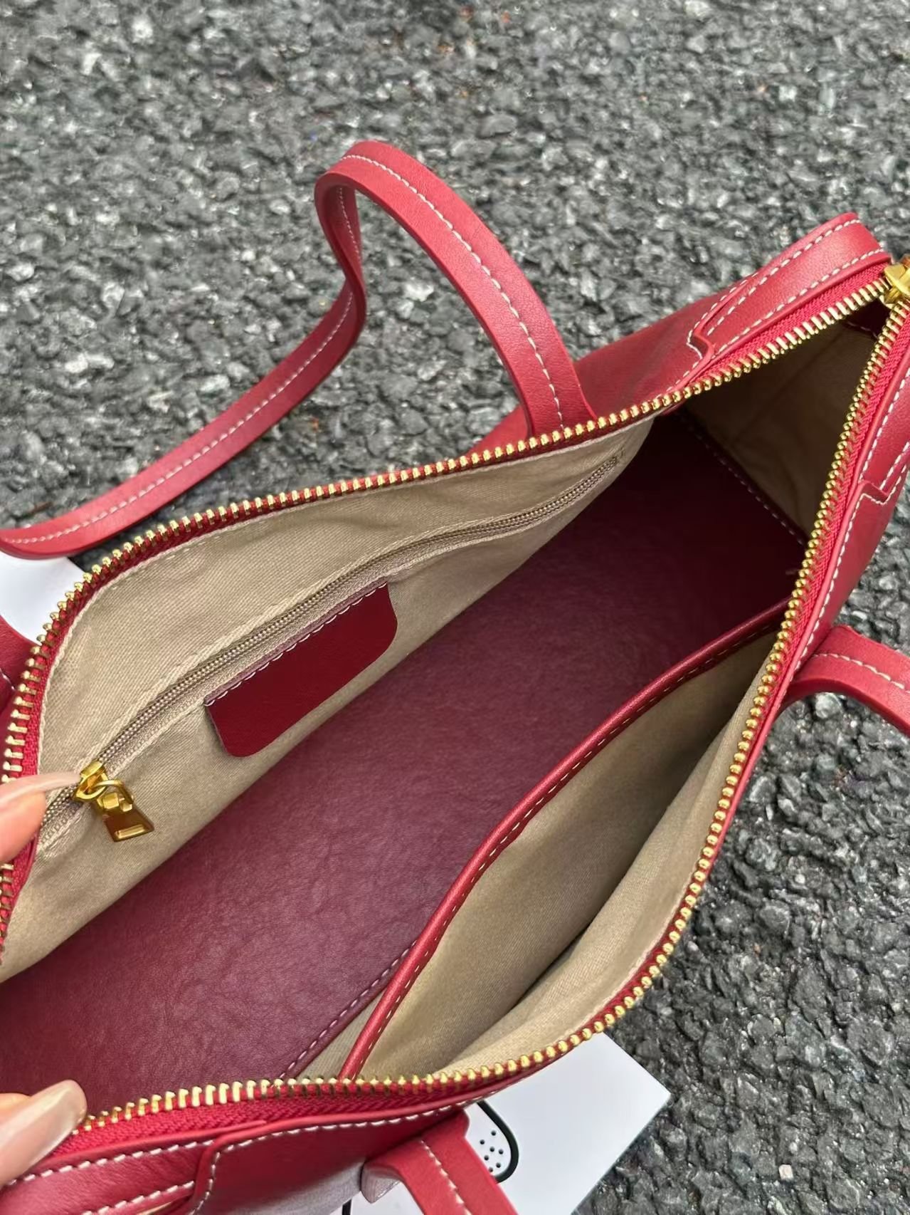 Retro commuter leather bag - Image 9