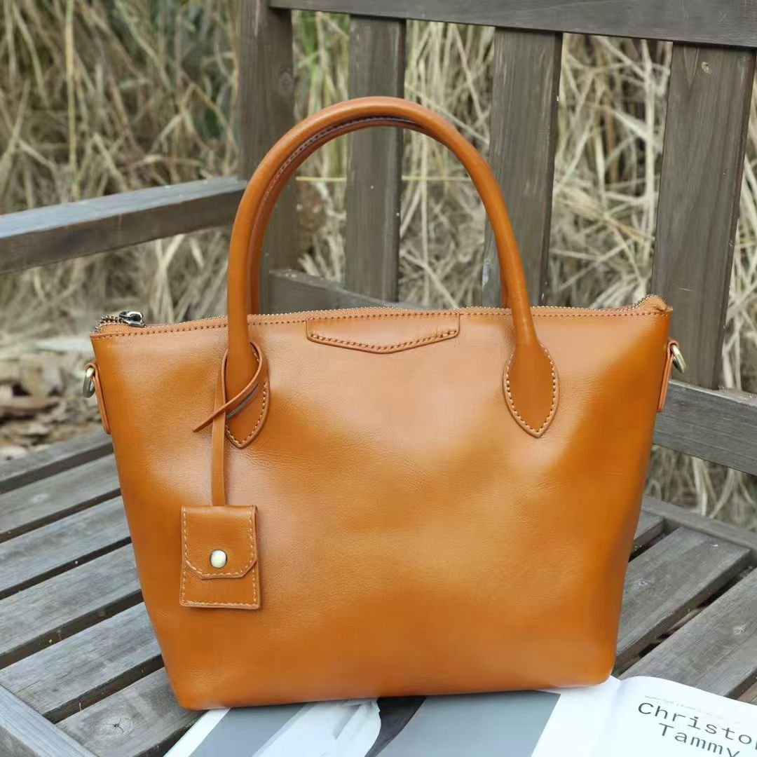 Large capacity cowhide bag - Image 5