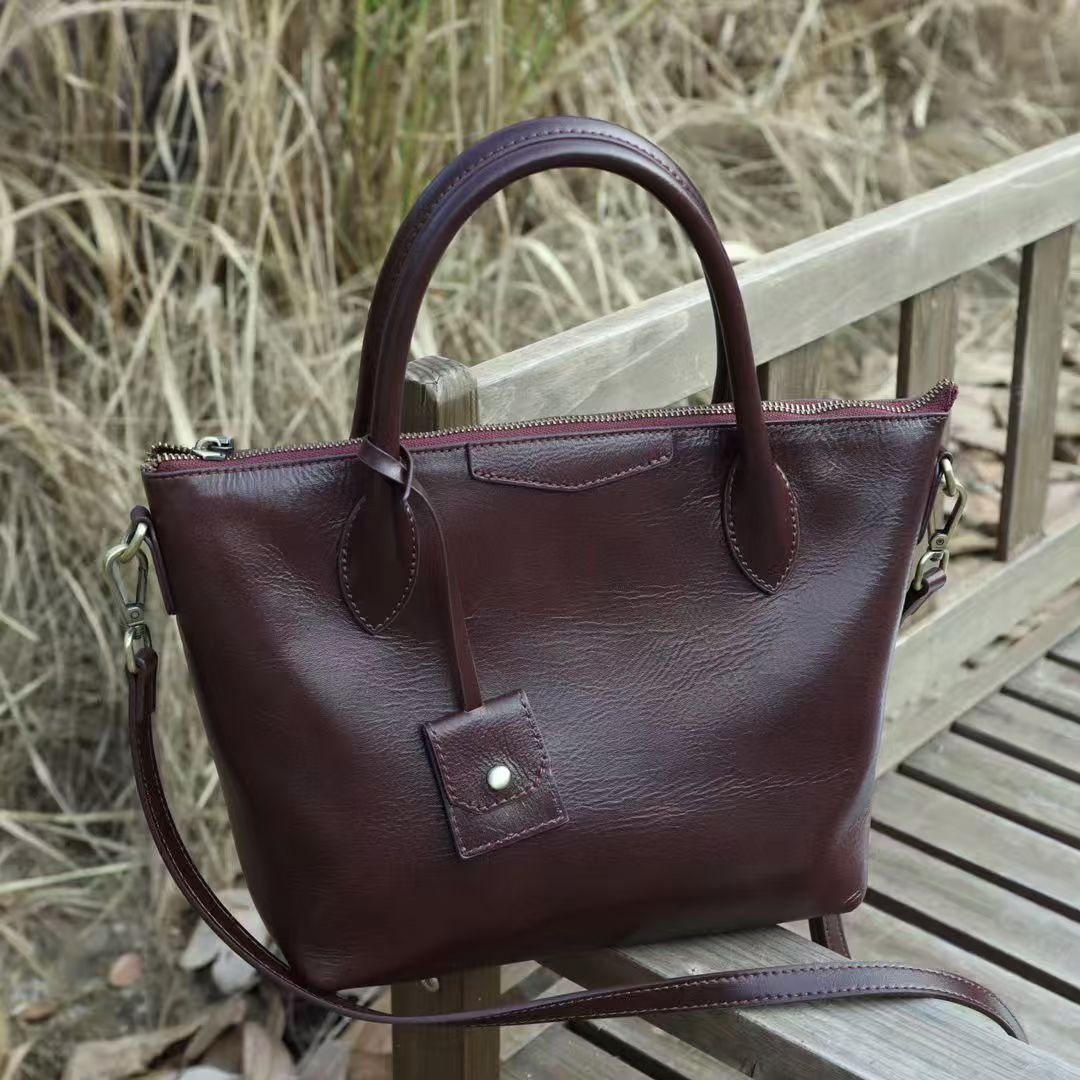 Large capacity cowhide bag - Image 2