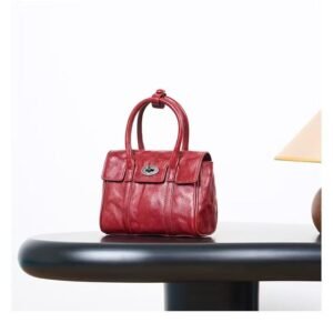 Genuine leather niche design shoulder bag
