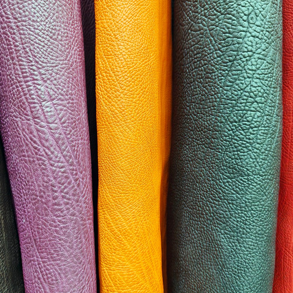 Thickened buffalo hide with vegetable tanning process for bag